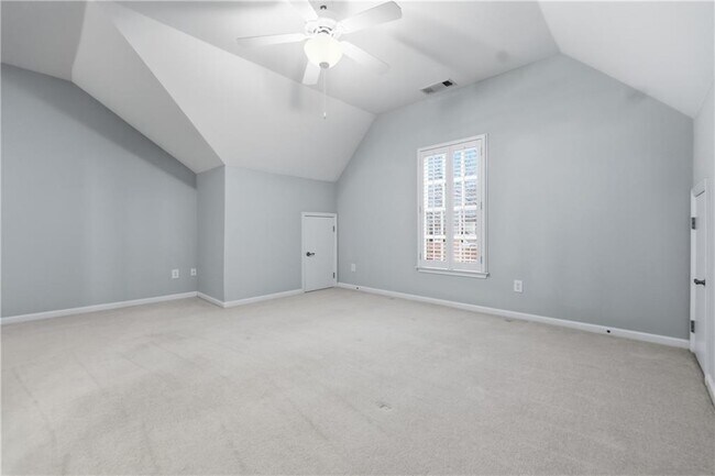 Building Photo - 3194 Windsor Lake Dr NE