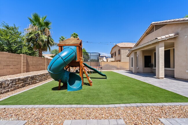 Building Photo - 3373 E Flamingo Ct