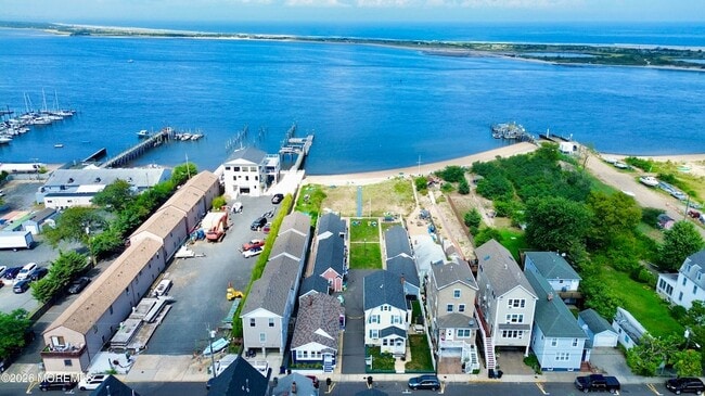 Building Photo - 54 5th St