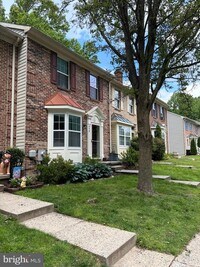 Building Photo - 448 Oakton Way