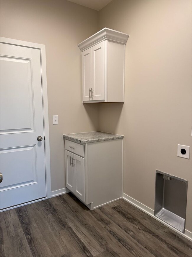 Building Photo - Brand New 3bed/3bath ranch townhome