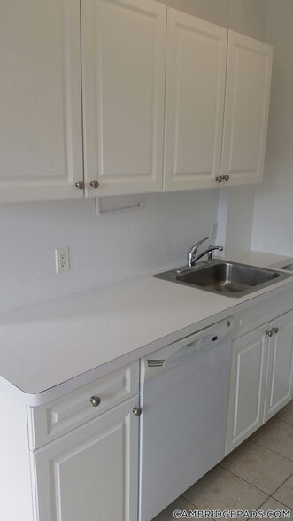 Building Photo - 3 Langdon St