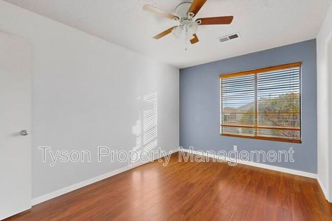 Building Photo - 11015 Connemara Dr SW