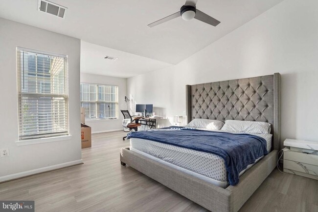 Building Photo - 13118 Plotner Farm Rd