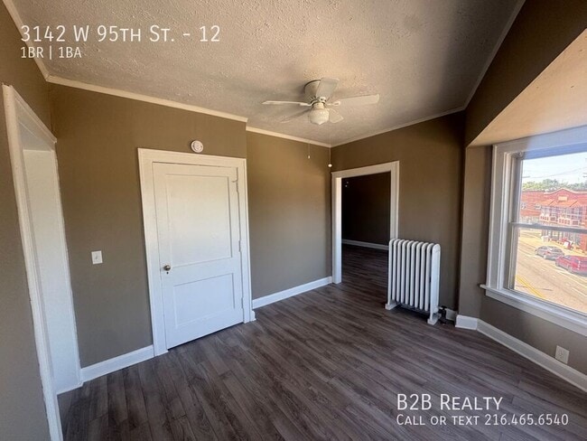 Building Photo - 3142 W 95th St