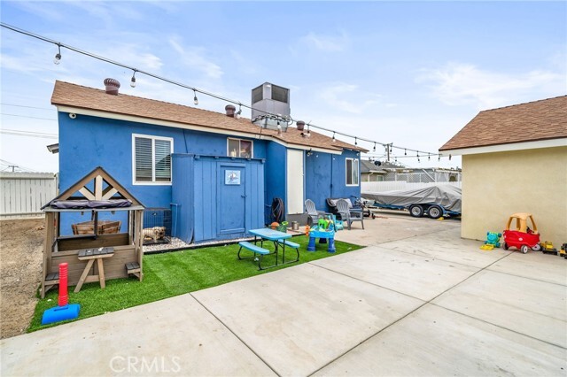Building Photo - 16334 El Molino Ct