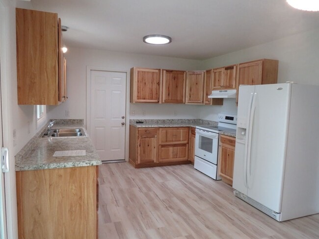 Building Photo - NEW, NEW, NEW!  4 Bedroom House in Billing...