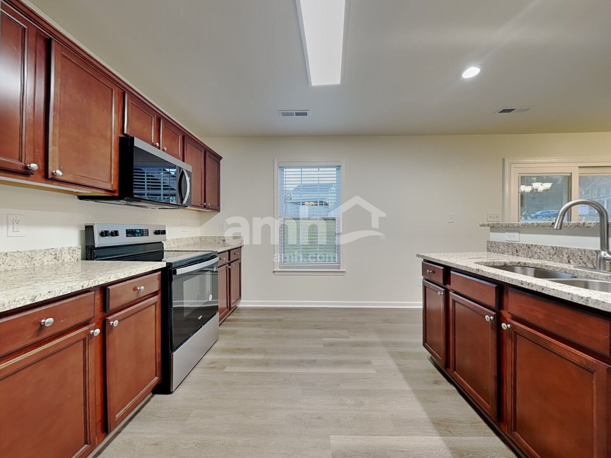 Building Photo - 1801 Point Wood Dr