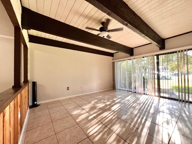 Building Photo - PRICE REDUCED!  Stylish 2 BR 2 BA Condo w/ Modern Amenities & Prime Parking!