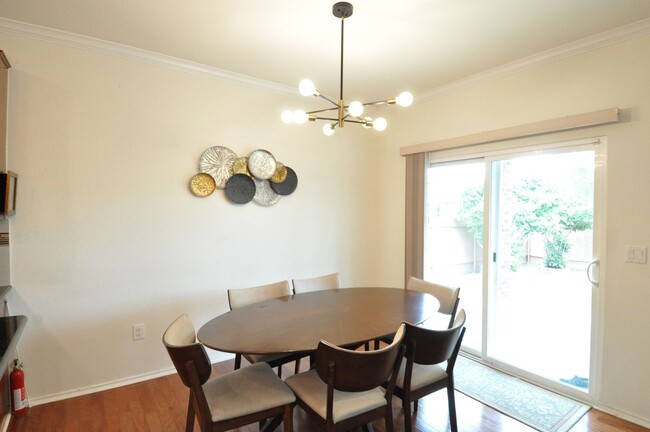 Building Photo - Great home on corner lot in Retreat at Tec...