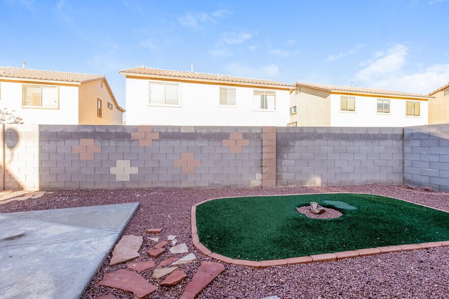 Building Photo - 5441 Pipers Stone St