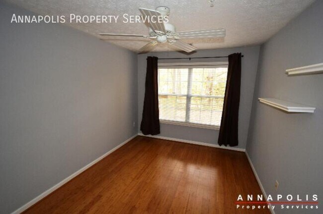 Building Photo - 631 Admiral Dr