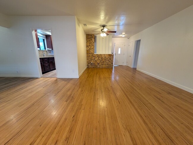 Building Photo - 748 W Gage Ave