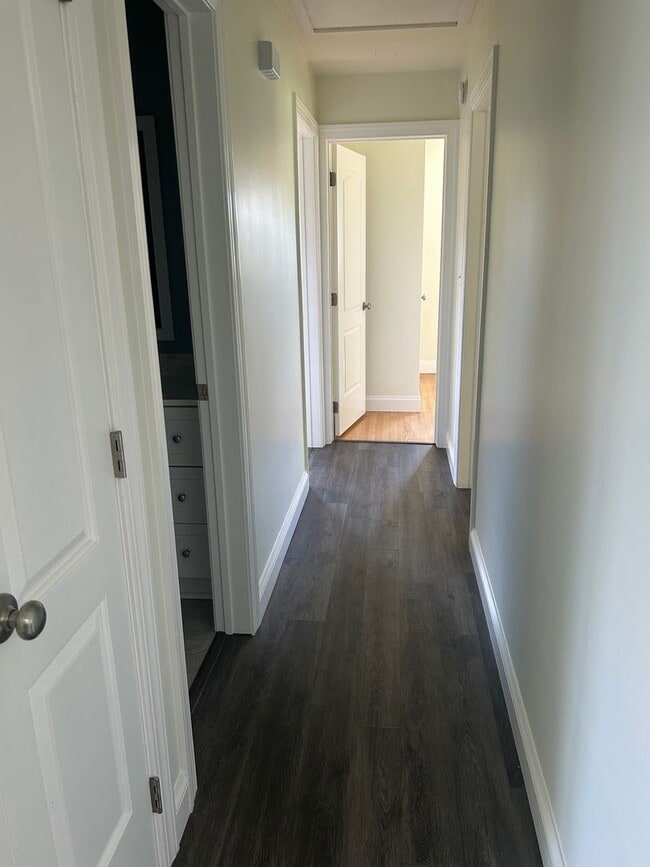 Building Photo - Beautiful Single Family Home