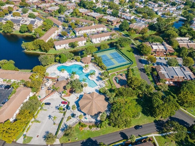 Building Photo - 6435 SW 116th Pl