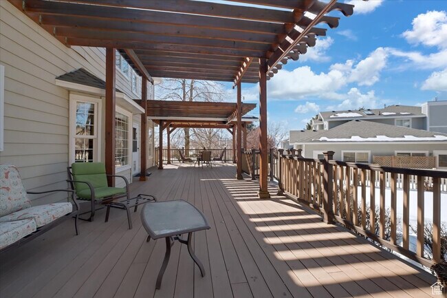 Building Photo - 243 Eastridge Ln
