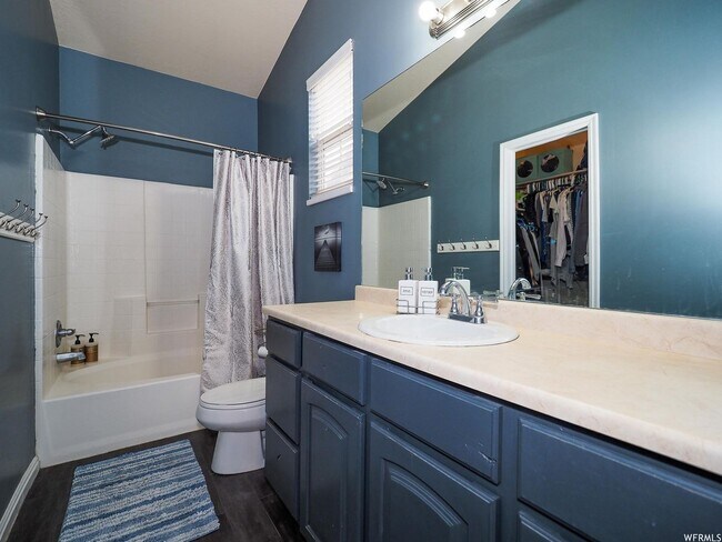 Building Photo - Beautifully Updated Foxboro Townhome – Steps from Nature Trails