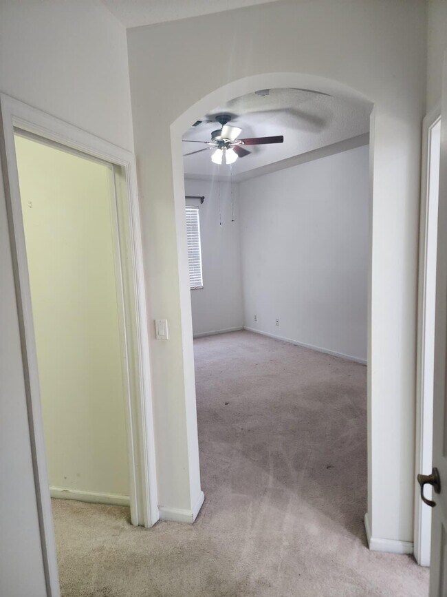 Building Photo - 460 Marbella Dr