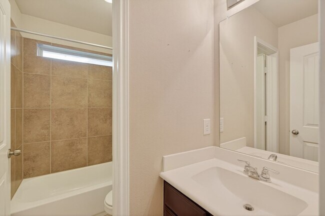 Building Photo - 13302 Hidden Valley Dr