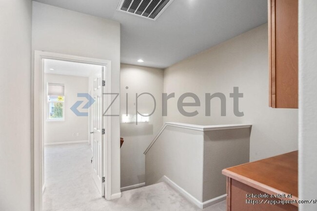 Building Photo - 2677 Corde Terra Cir