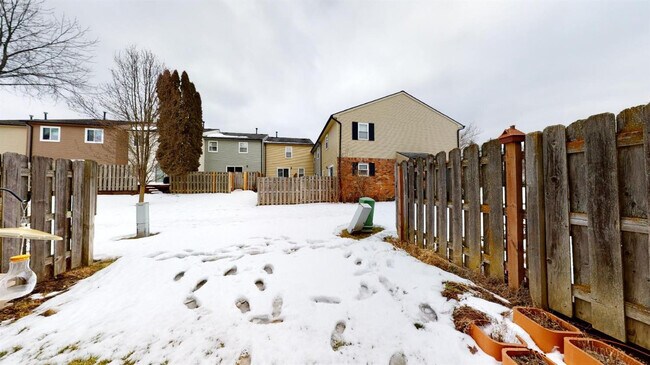 Building Photo - 3008 Bolgos Cir