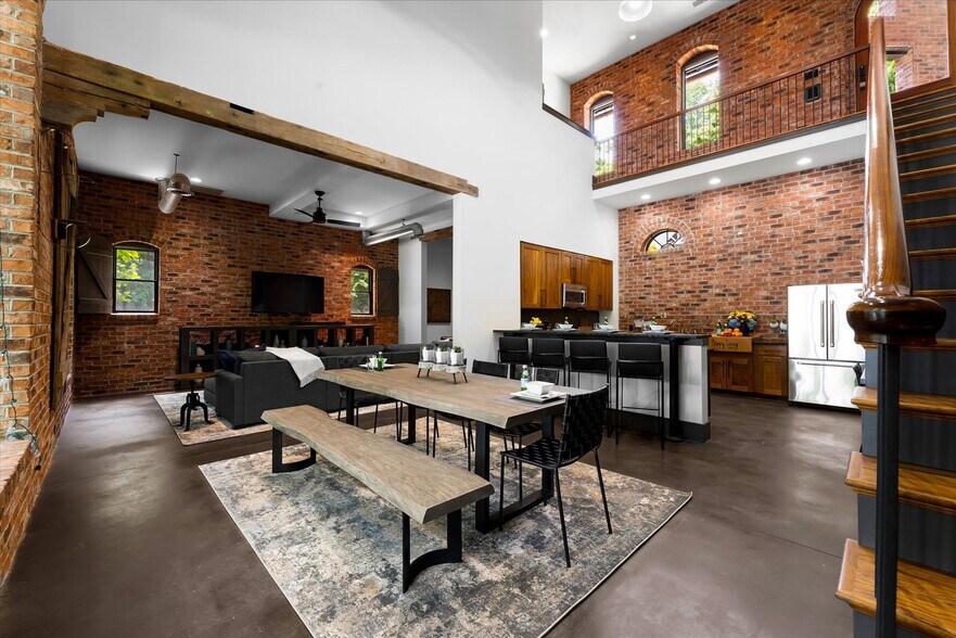 Building Photo - 3234 Bass Dr