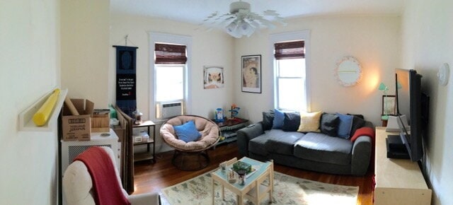 Building Photo - No Broker fee!!! Good credit & Solid incom...