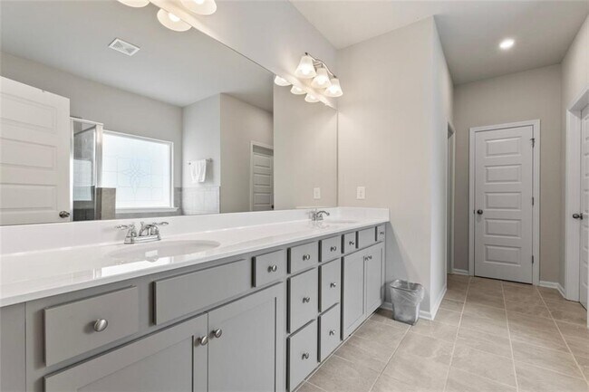 Building Photo - 3531 Meadow Grass Dr