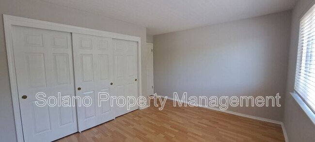 Building Photo - 320 Stamper Cir