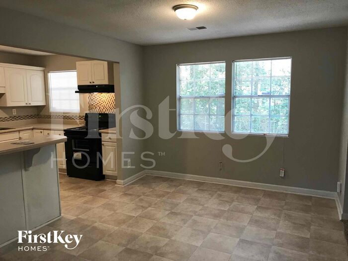 Building Photo - 992 Rampart Pl