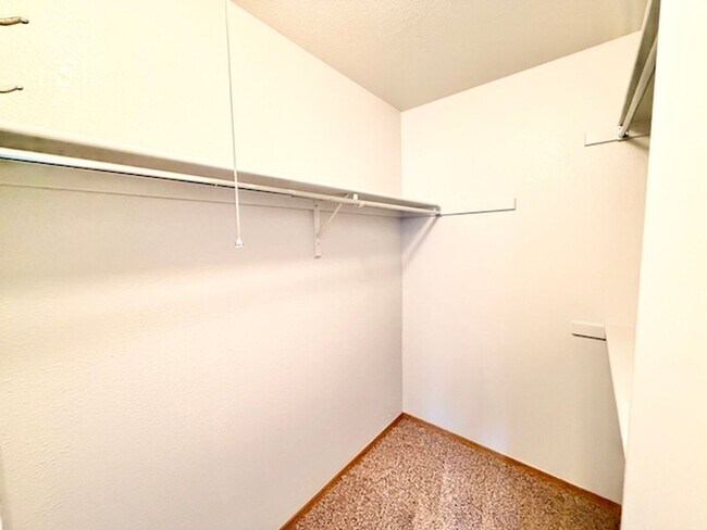 Building Photo - 2917 W 81st Ave