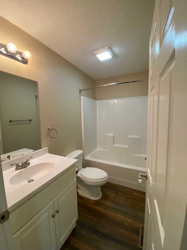 Building Photo - 111 County Seat Rd