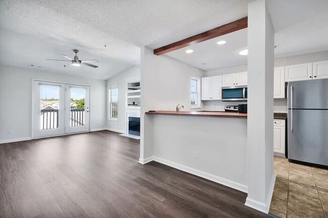 Building Photo - RENT SPECIAL! Freshly Painted! New Luxury ...