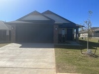 Building Photo - 1313 Sycamore Cir