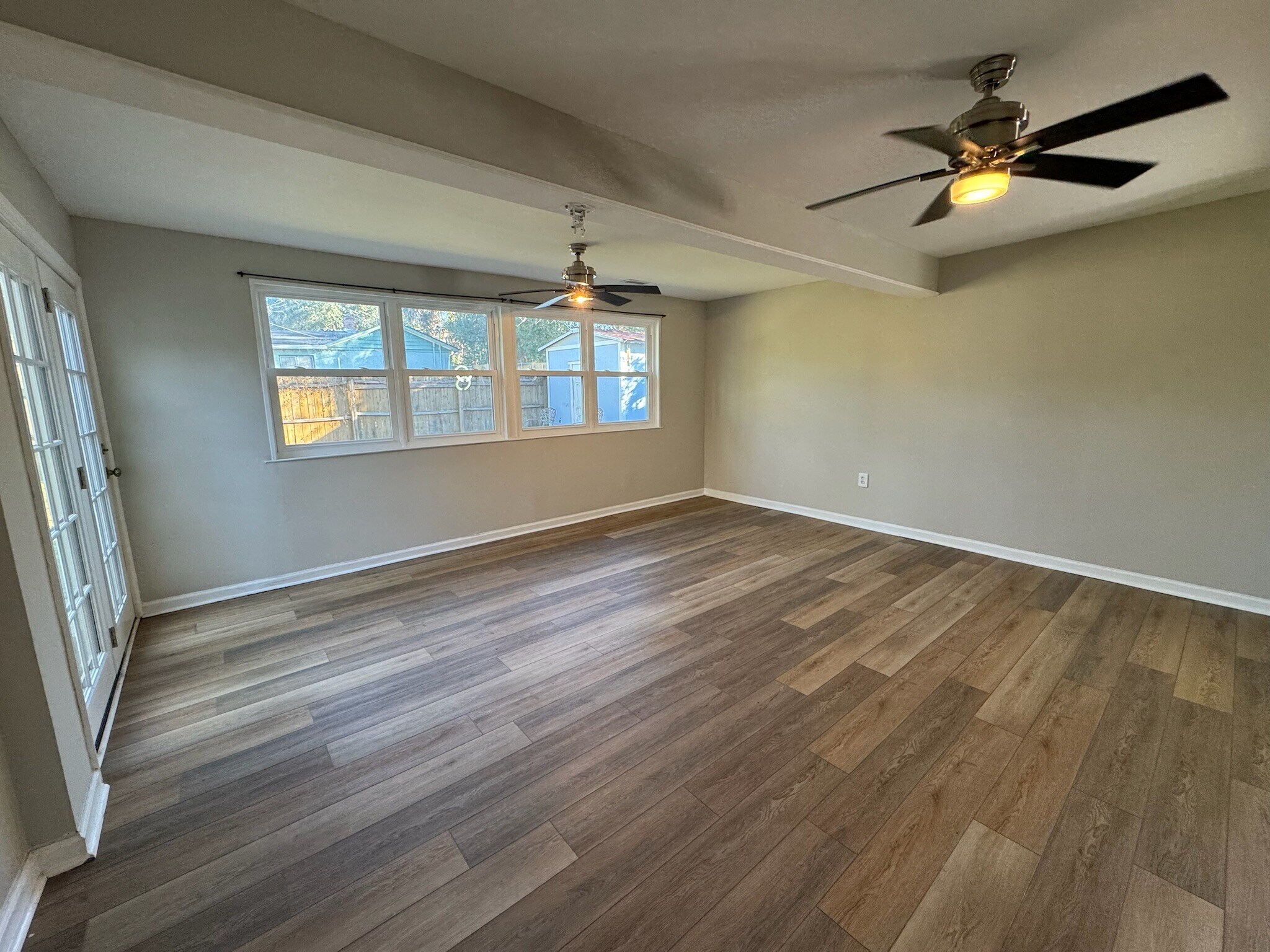 Building Photo - 2052 E 42nd St