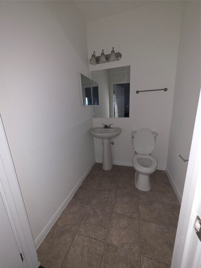 Building Photo - 8810 Bent Oak Ln