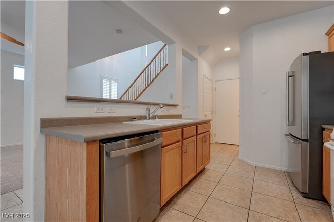 Building Photo - 6348 War Emblem Ct