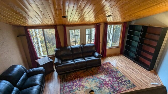 Building Photo - 1412 Springwater Dr