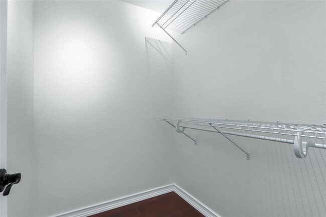 Building Photo - 7831 Saddle Run