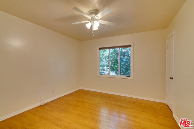Building Photo - 214 Bellino Dr