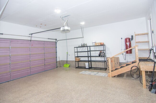 Building Photo - Bountiful Home w/ 2 Car Garage, EV Charger, & Updated Remodeling