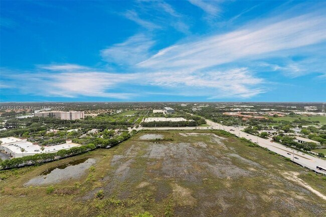Building Photo - 2000 Metropica Wy