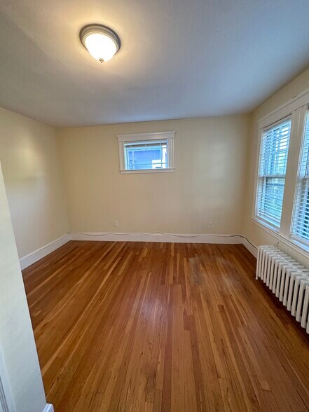 Building Photo - 7 Stedman St