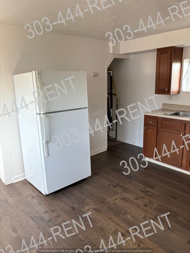 Building Photo - 10625