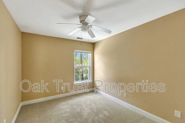 Building Photo - 126 Tuscany Ct