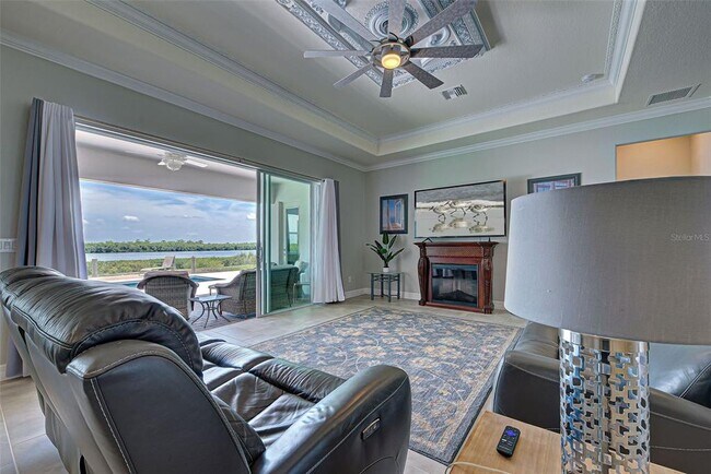 Building Photo - 15240 Spanish Point Dr
