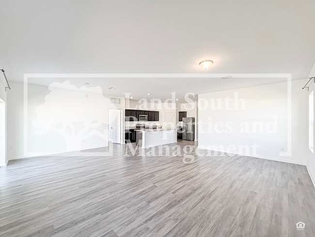 Building Photo - 4141 Salt Springs Ln