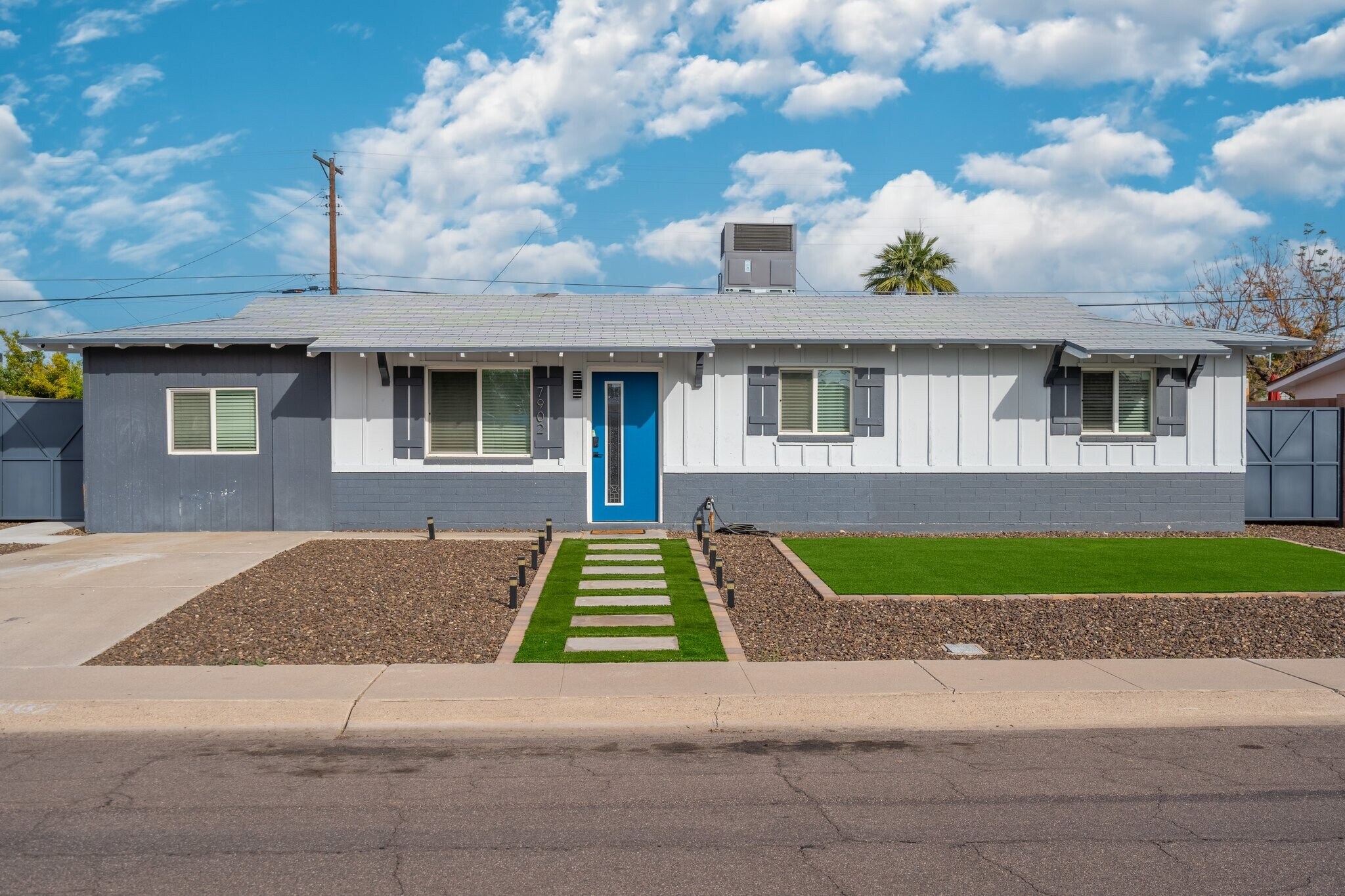 Building Photo - 7902 E Latham St