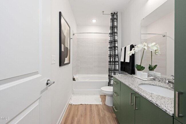 Building Photo - 211 Hammond Center Dr