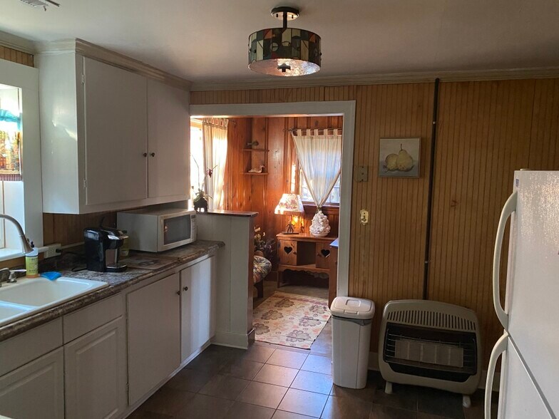 Primary Photo - 1149 Pen Park Rd